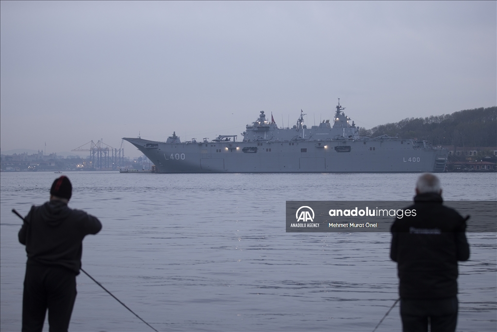 TCG Anadolu kapal induk pesawat nirawak (UCAV) pertama di dunia