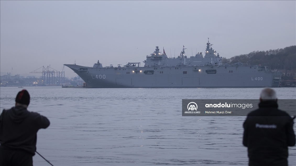 TCG Anadolu gemisi Sarayburnu Limanı'na demirledi