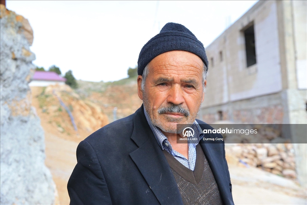 Kahramanmaraş'taki depremler Göksun'da yüzey kırıkları ve çökmelere neden oldu