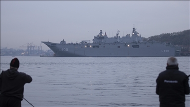 TCG Anadolu gemisi Sarayburnu Limanı'na demirledi