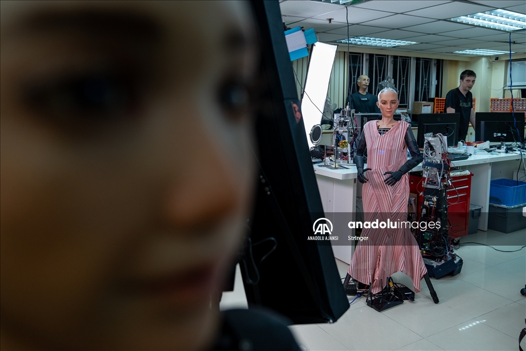 Hong Kong'daki Hanson Robotics'de insansı robotlar görüntülendi