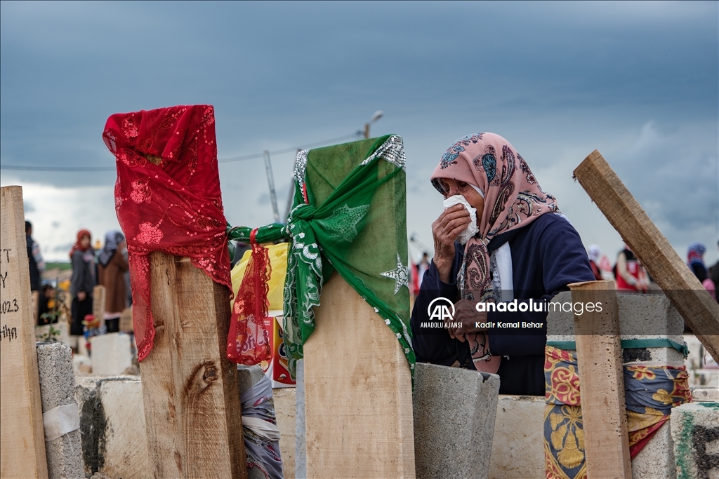 Adıyaman'da mezarlıklara bayram ziyareti