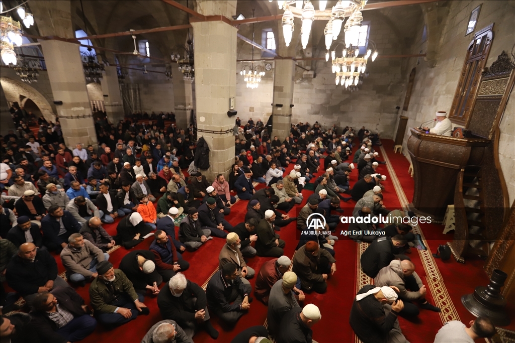 Aksaray'da bayram namazı kılındı