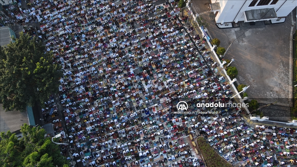 Ribuan warga Jakarta hadiri sałat Idulfitri di antara Gereja Koinonia