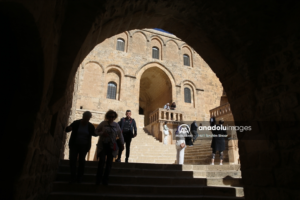 Zengin tarihi dokusuyla Mardin'de bayram tatili yoğunluğu
