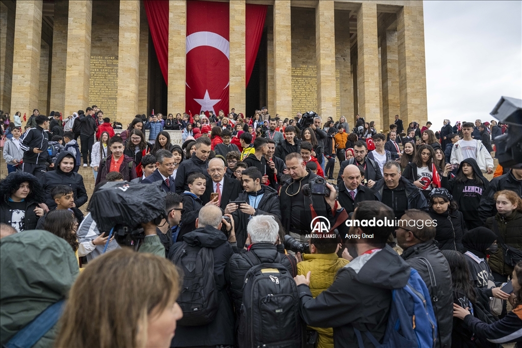 TBMM Başkanı Şentop başkanlığındaki devlet erkanı, Anıtkabir'i ziyaret etti