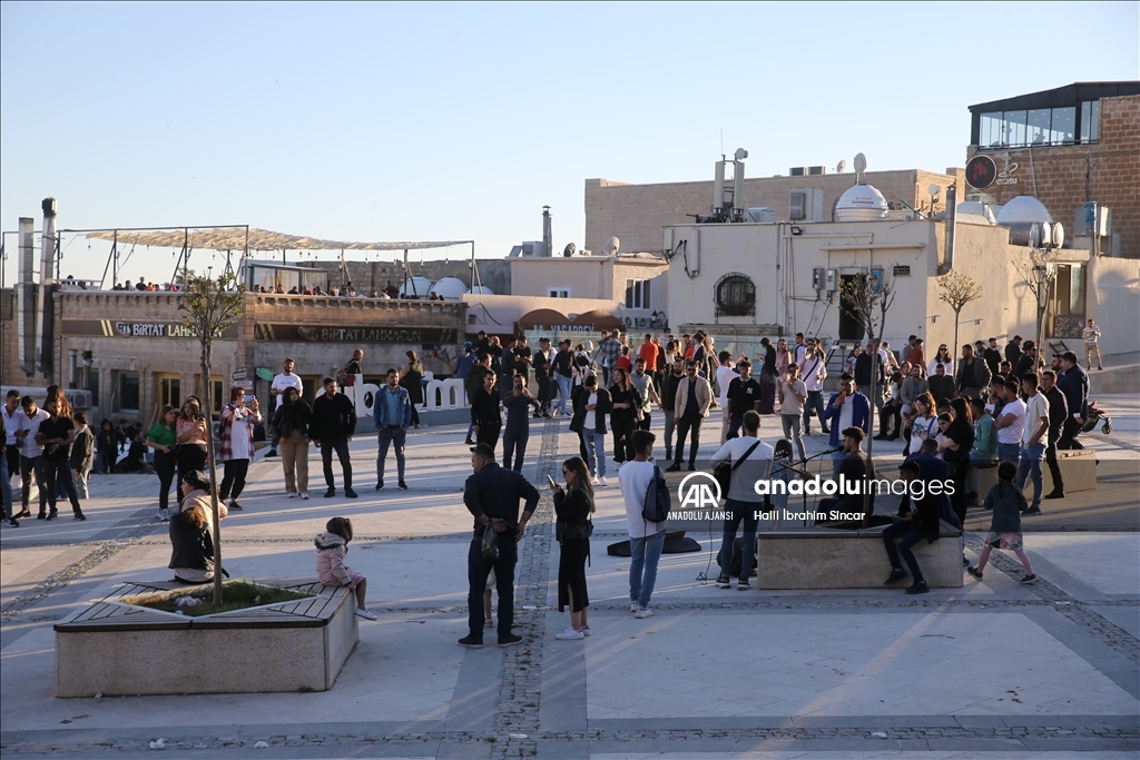 Zengin tarihi dokusuyla Mardin'de bayram tatili yoğunluğu