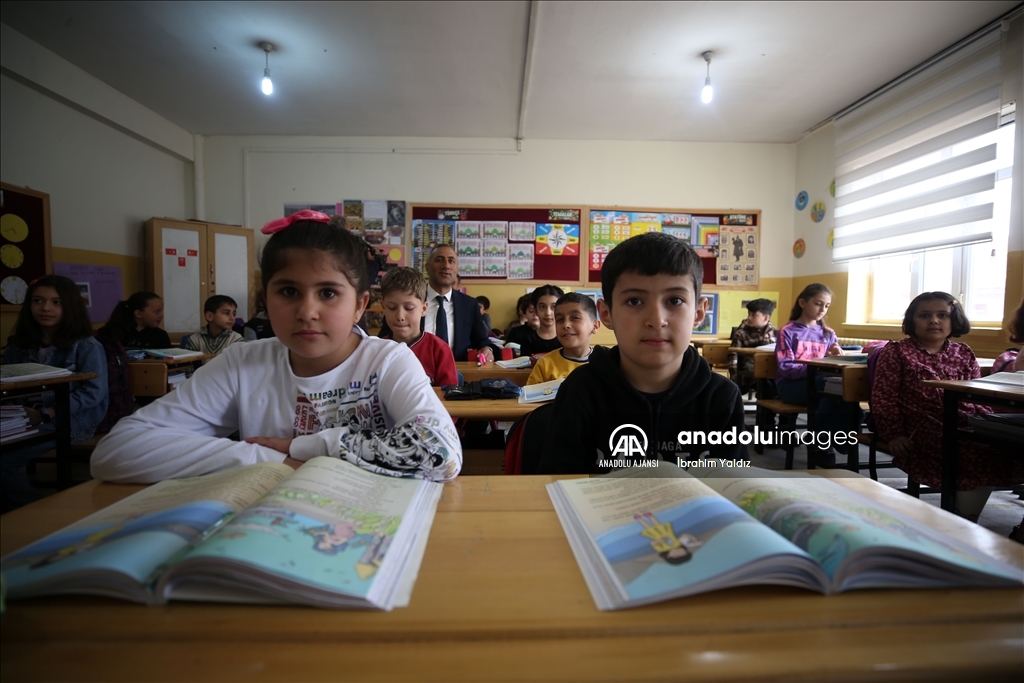 Muş'ta öğrenciler ara tatil sonrası dersbaşı yaptı