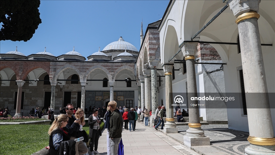 Restorasyonların ardından bayramda Topkapı Sarayı'na yoğun ilgi gösterildi