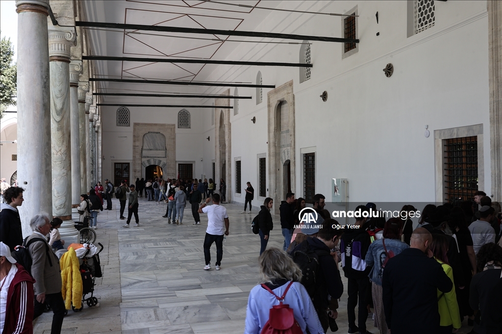 Restorasyonların ardından bayramda Topkapı Sarayı'na yoğun ilgi gösterildi