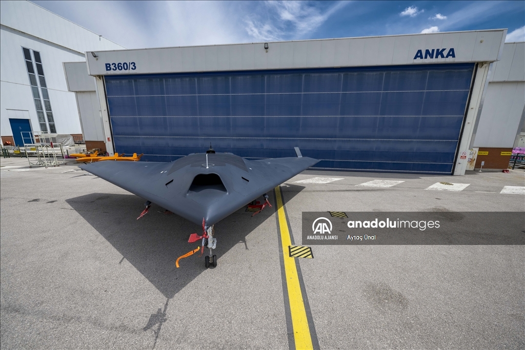 İnsansız savaş uçağı ANKA-3 ilk kez piste çıktı, uçuşa hazırlanıyor