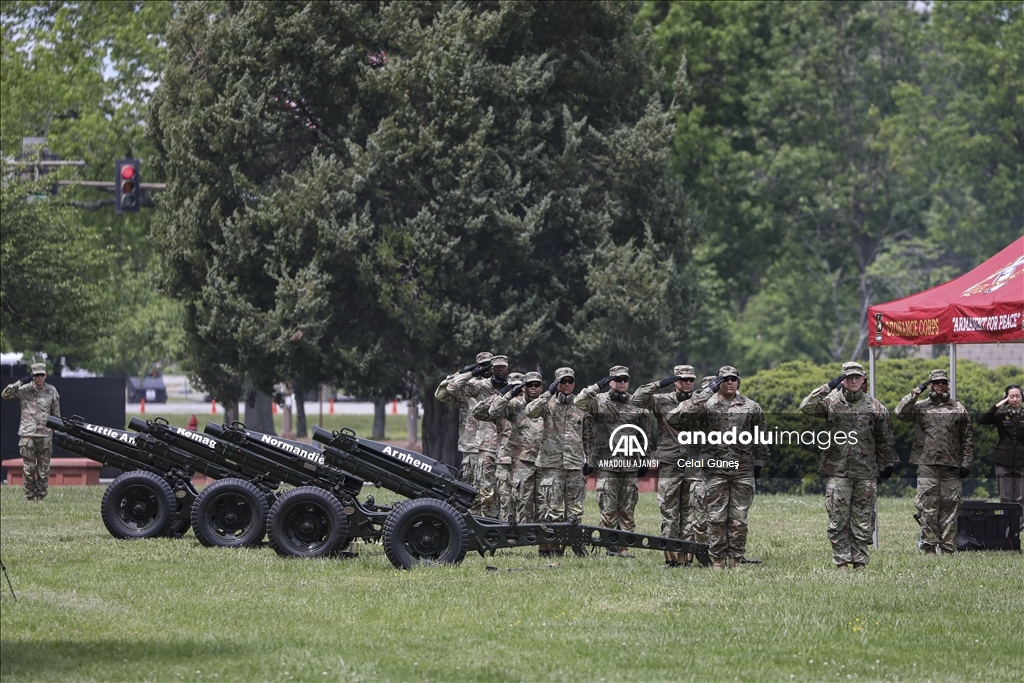 ABD'de ilk defa bir askeri tesise yaşayan siyahinin adı verildi 