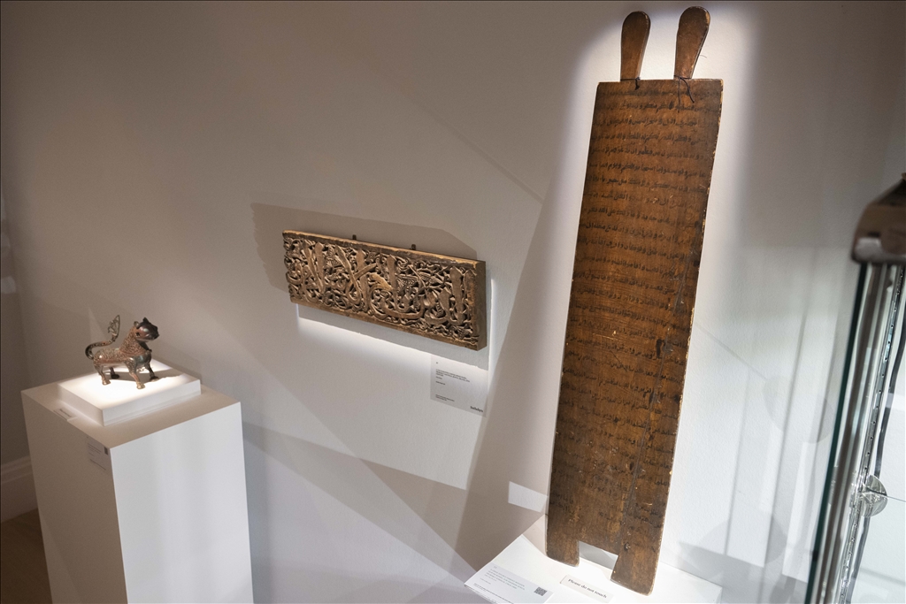 Famous London auction house makes multimillion-pound sale of rare Islamic art pieces