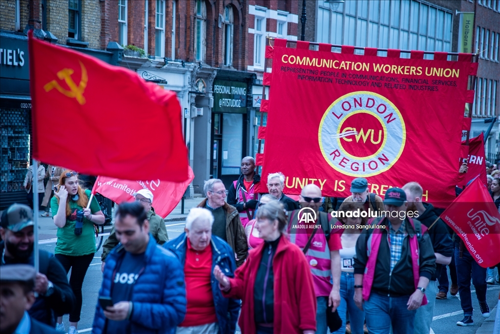 Thousands hold rally in London to mark May Day Anadolu Ajansı