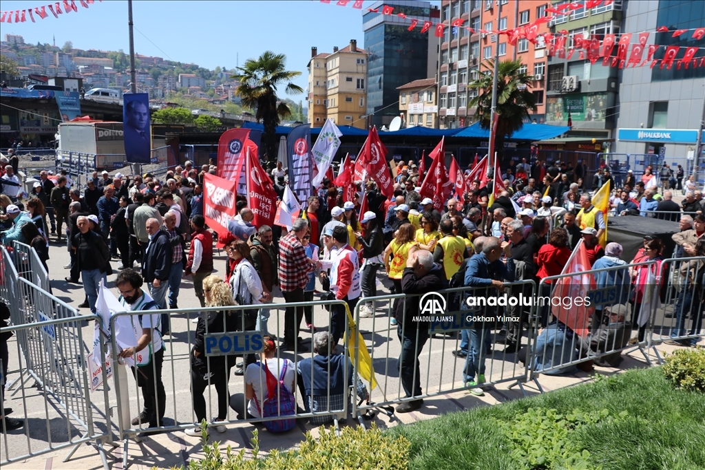 Zonguldak'ta 1 Mayıs Emek ve Dayanışma Günü kutlanıyor