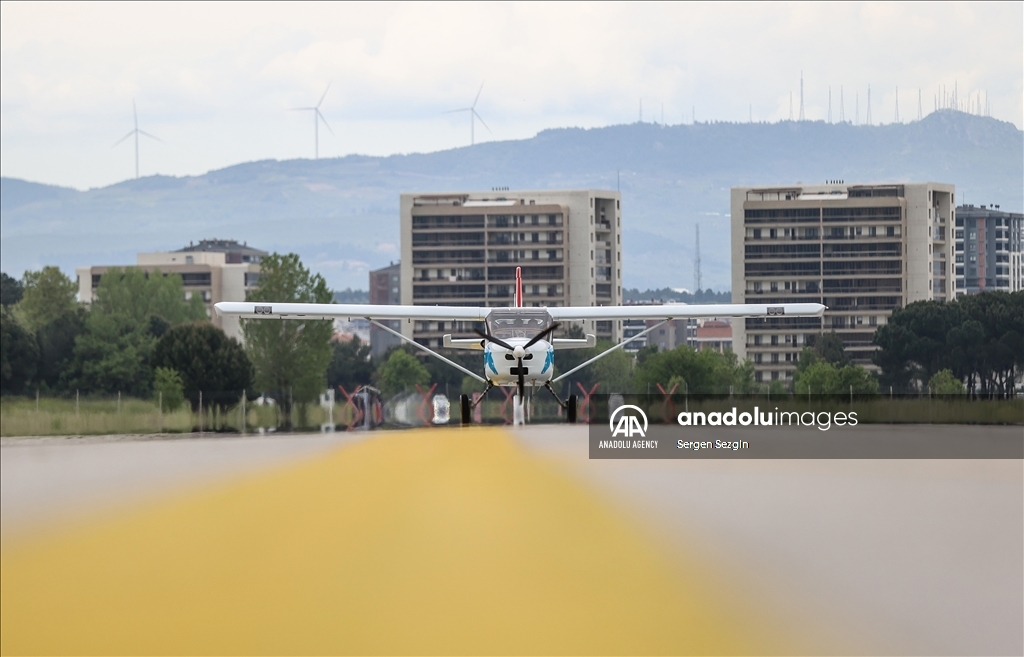 هواپیمای آموزشی «تروی T200» ترکیه برای اولین بار روی باند فرود آمد