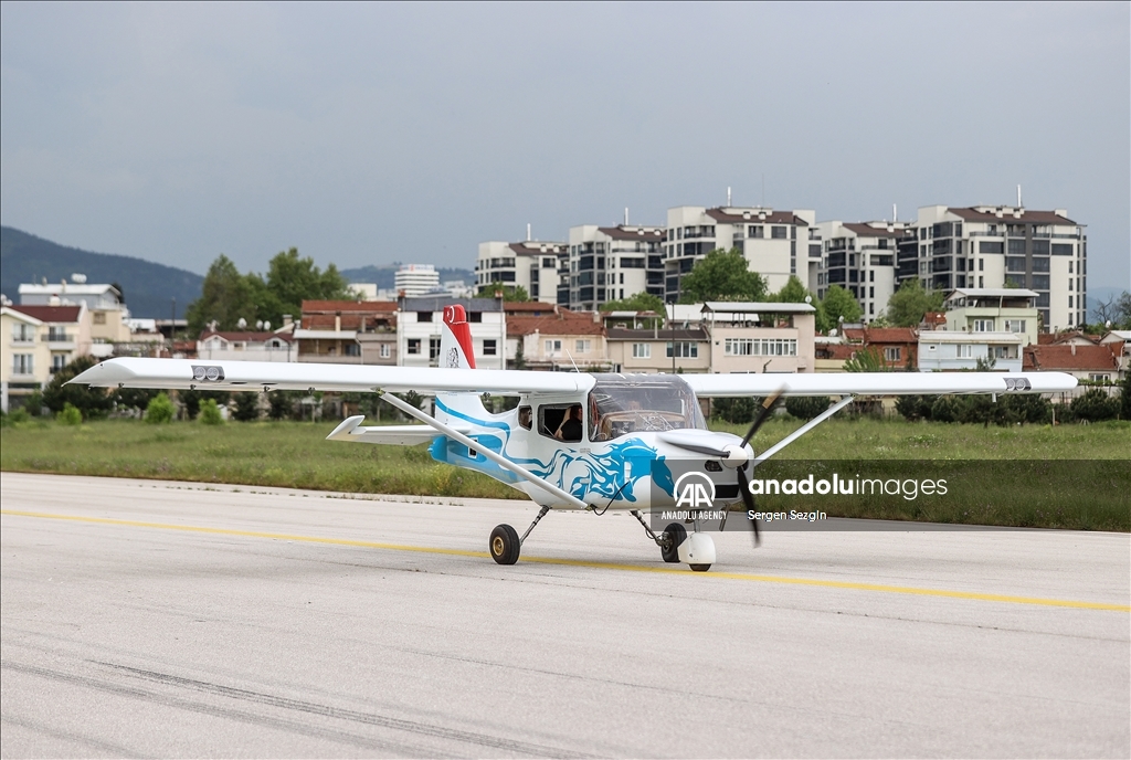 هواپیمای آموزشی «تروی T200» ترکیه برای اولین بار روی باند فرود آمد