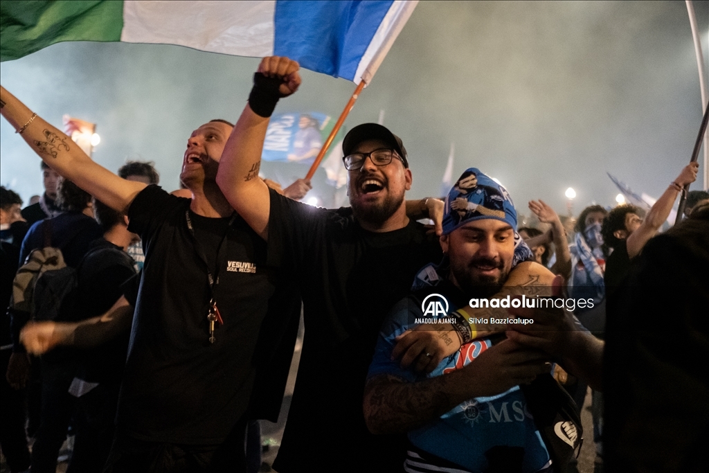Napoli, İtalya Serie A'da 33 yıl aradan sonra şampiyon oldu