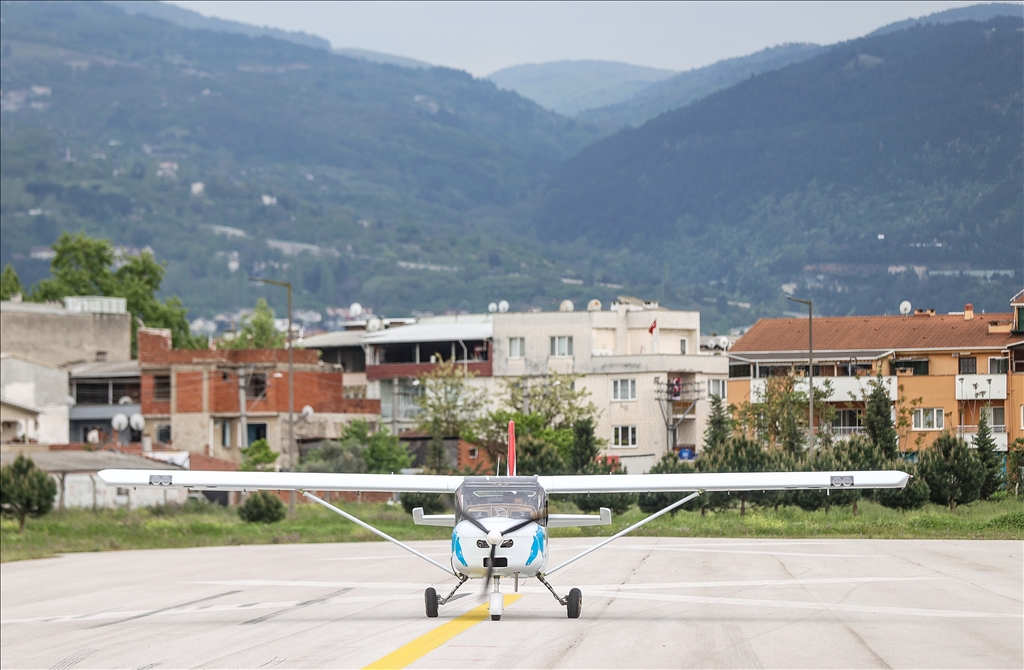 هواپیمای آموزشی «تروی T200» ترکیه برای اولین بار روی باند فرود آمد