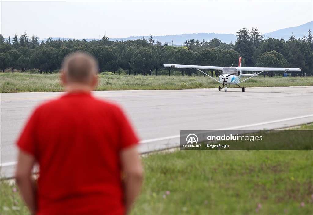 هواپیمای آموزشی «تروی T200» ترکیه برای اولین بار روی باند فرود آمد