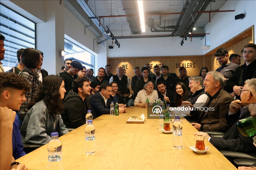 Bakan Akar, Kayseri'de "Efsanenin Doğuşu TOGG" seminerinde konuştu