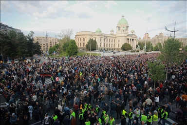 Beograd: Više od 50.000 ljudi na protestu "Srbija protiv nasilja"