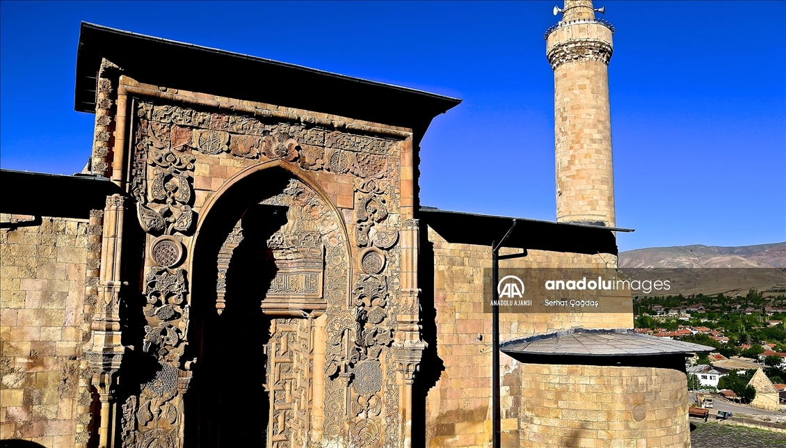 UNESCO "Dünya Kültür Mirası Listesi"nde yer alan Sivas Divriği Ulu Camisi