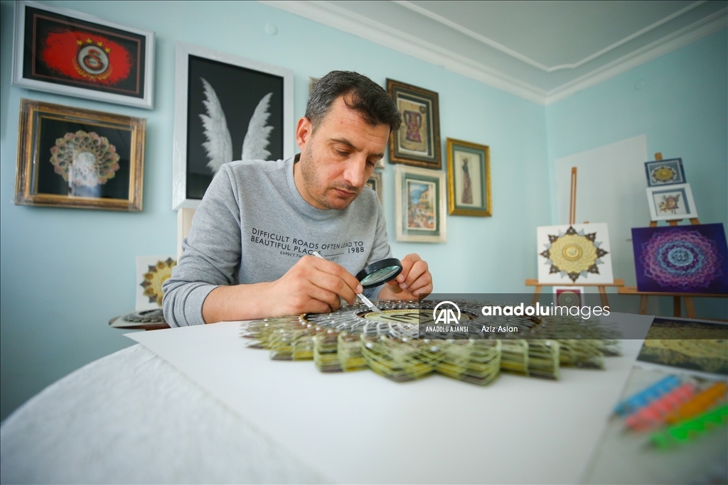 Arkadaş tavsiyesiyle başladığı rölyef sanatı terapi oldu