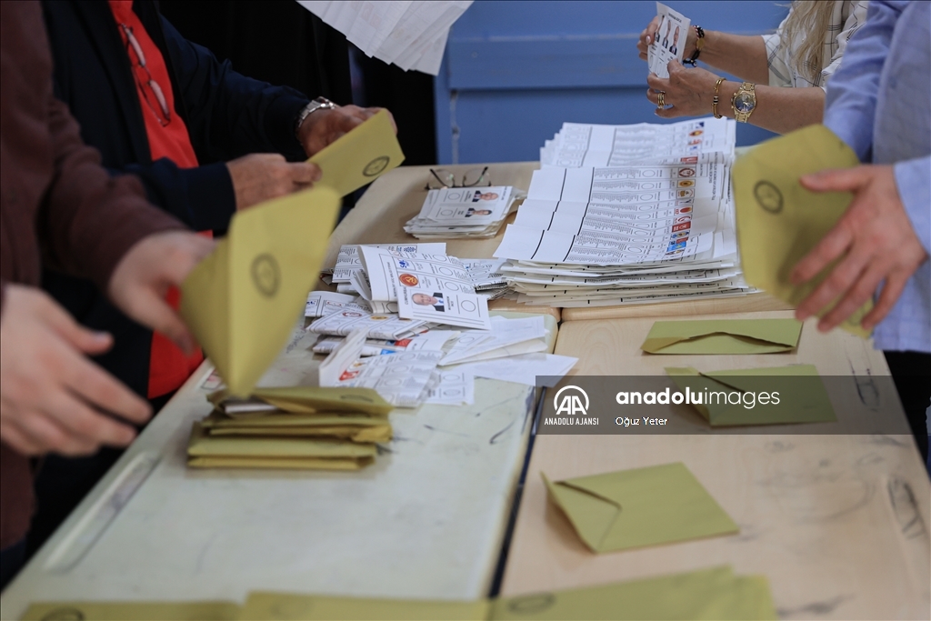 Türkiye genelinde oy verme işlemi sona erdi