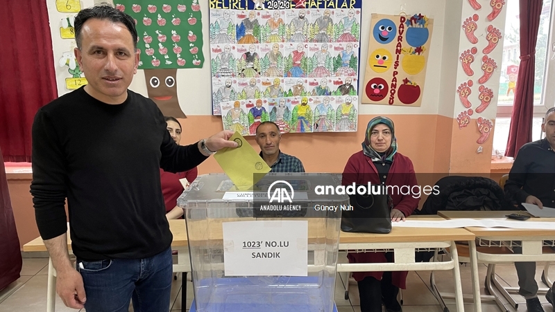 پرۆسەی دەنگدان لە ھەڵبژاردنەکانی سەرۆکایەتیی و پەرلەمانی لە تورکیا دەستی پێ کرد