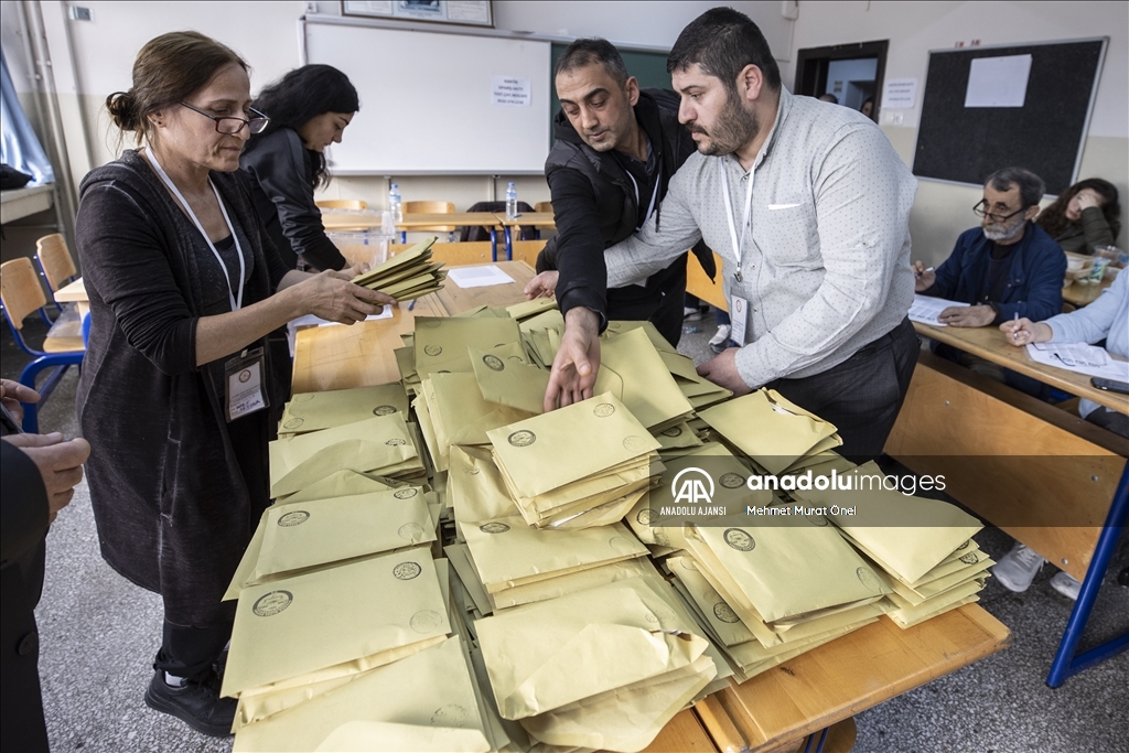 Türkiye genelinde oy verme işlemi sona erdi