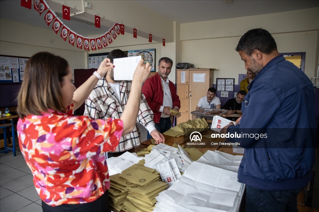 Türkiye genelinde oy verme işlemi sona erdi