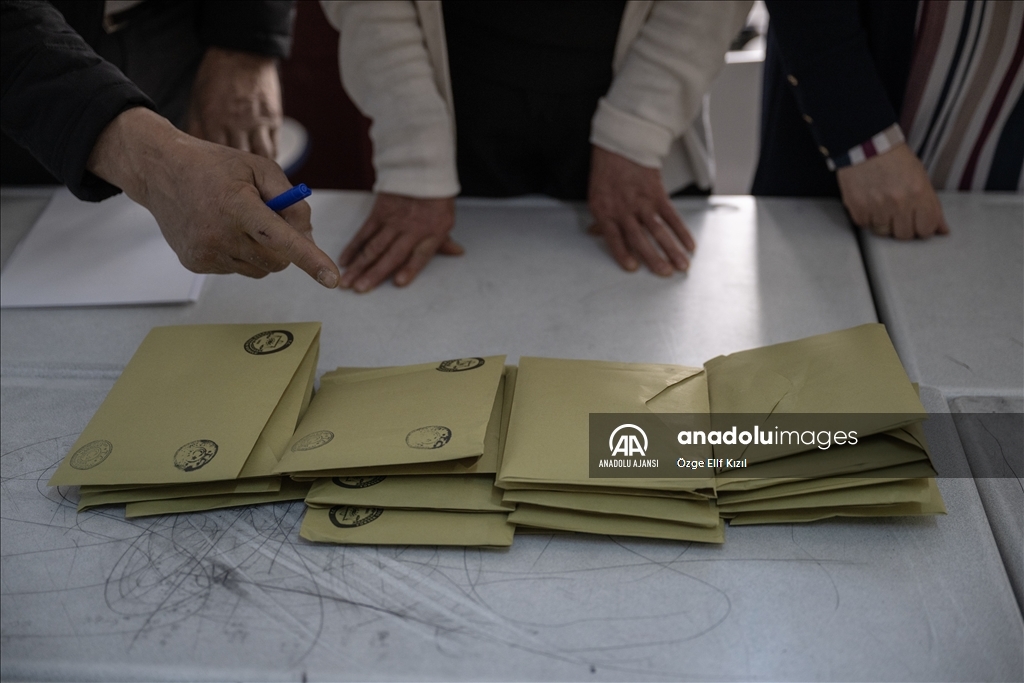 Türkiye genelinde oy verme işlemi sona erdi