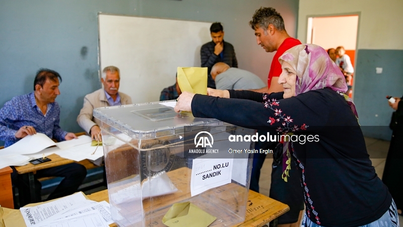 پرۆسەی دەنگدان لە ھەڵبژاردنەکانی سەرۆکایەتیی و پەرلەمانی لە تورکیا دەستی پێ کرد