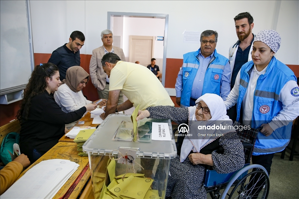 Türkiye sandık başında