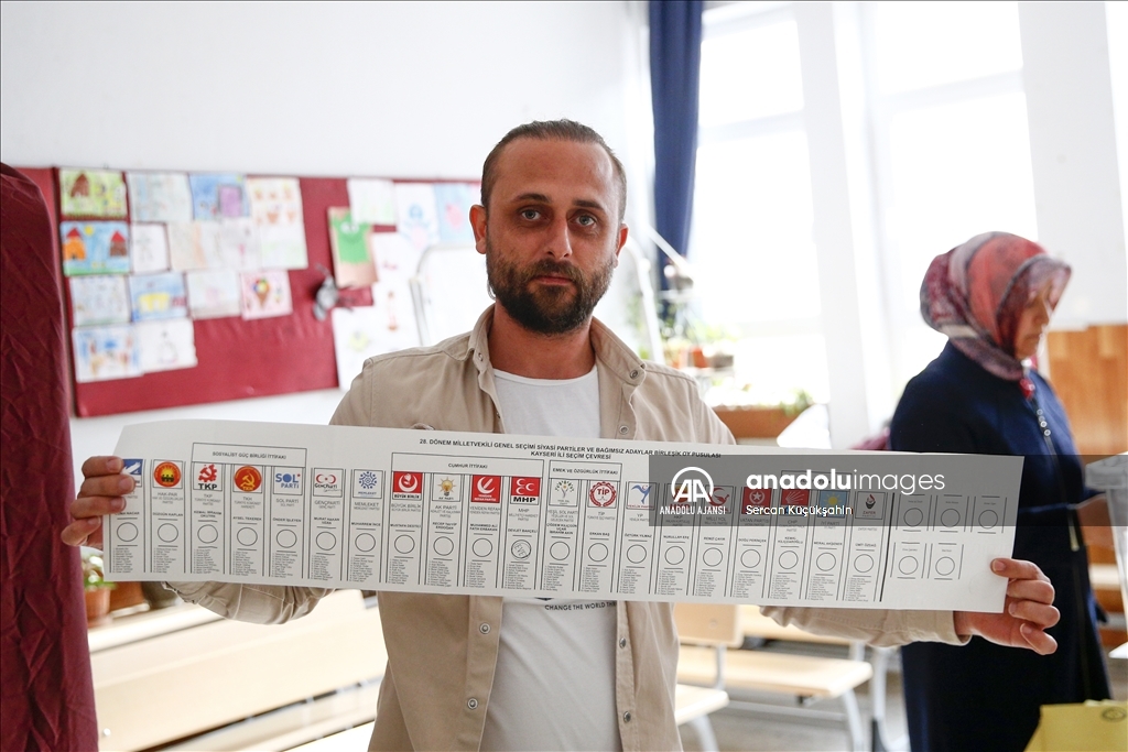 Türkiye genelinde oy verme işlemi sona erdi