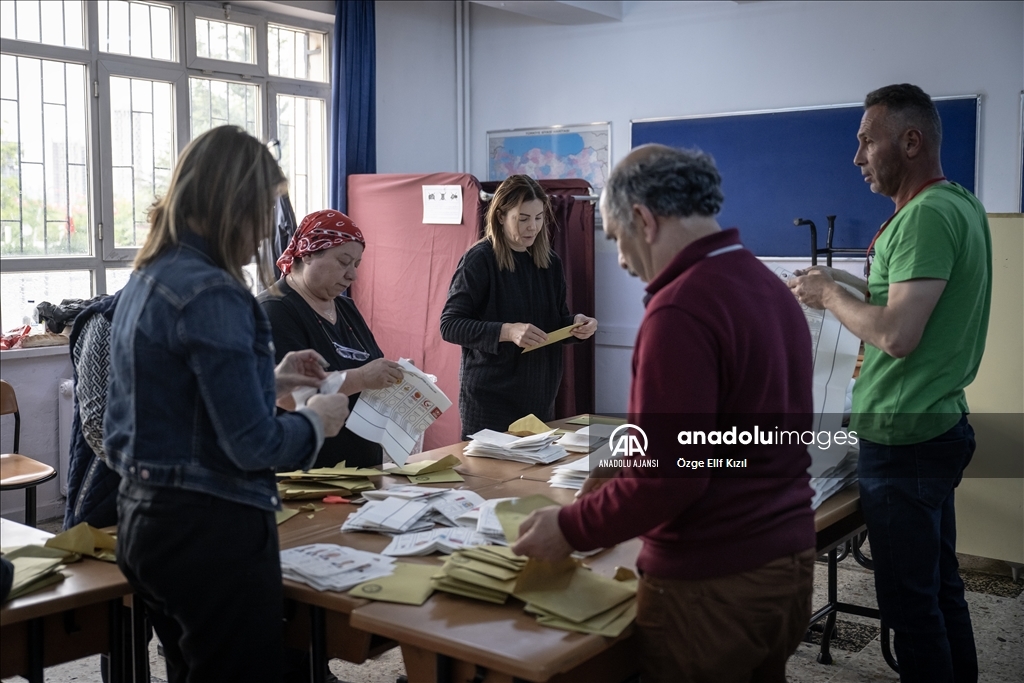 Türkiye genelinde oy verme işlemi sona erdi