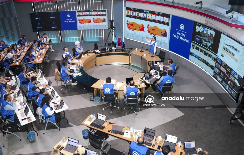 AA, tüm yurtta seçim sonuçlarını sandık başından duyurdu