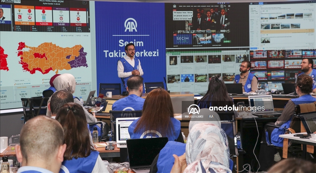AA, tüm yurtta seçim sonuçlarını sandık başından duyurdu