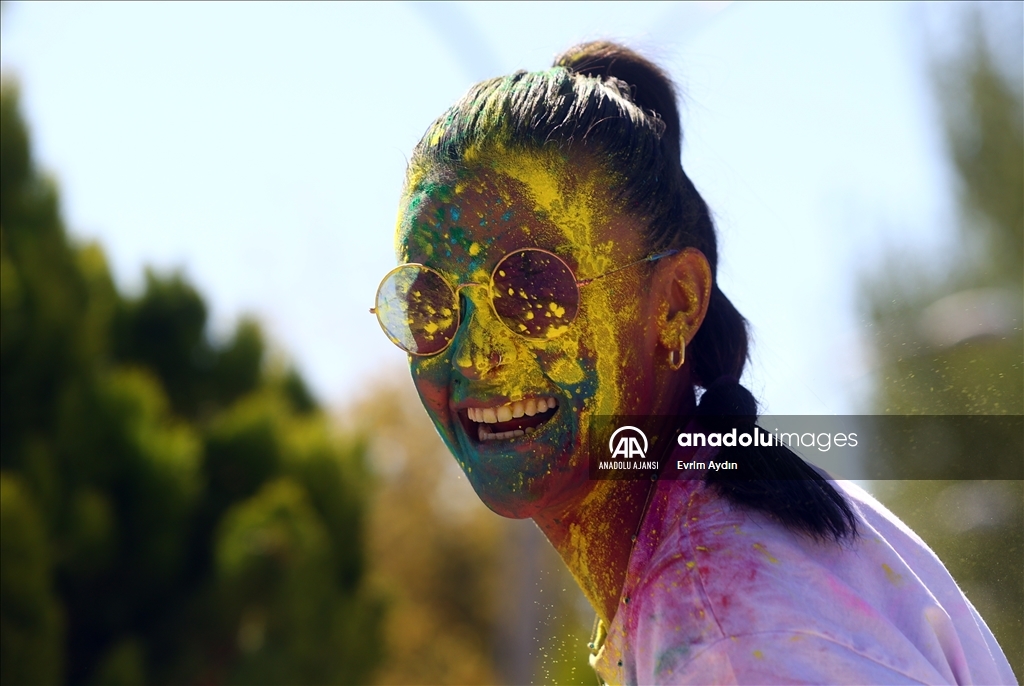 Color Sky 5K Renkli Koşu Festivali