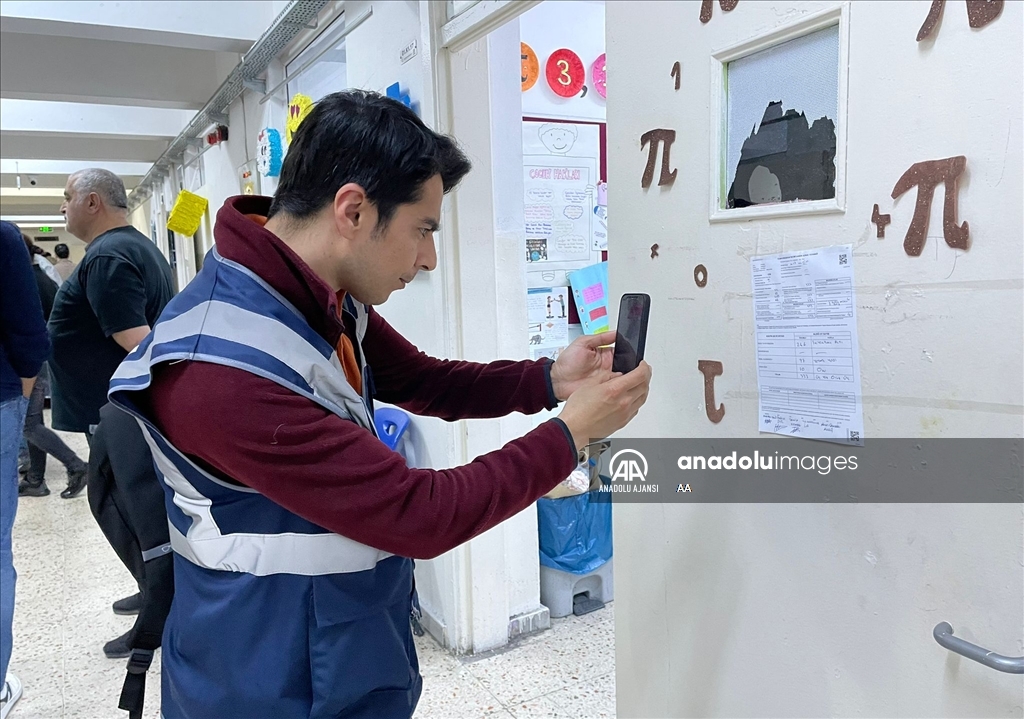 AA, tüm yurtta seçim sonuçlarını sandık başından duyurdu