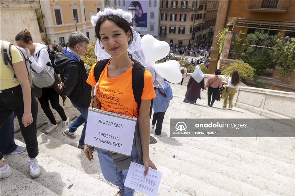 Roma'da İspanyol merdivenleri çiçeklerle süslendi