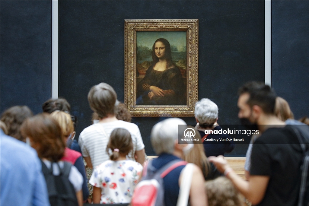 Louvre Müzesi yeniden ziyarete açıldı