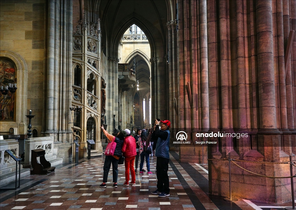 Orta Çağ mimarisinin yaşatıldığı kent: Prag