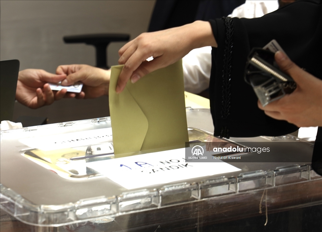 Katar'da Türkiye'deki Cumhurbaşkanı Seçimi ikinci turu için oylama başladı