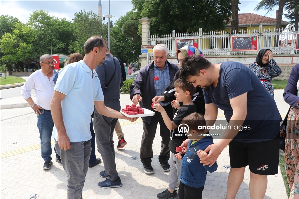 Edirne'de Türk Mutfağı Haftası kapsamında bademli kurabiye ikram edildi