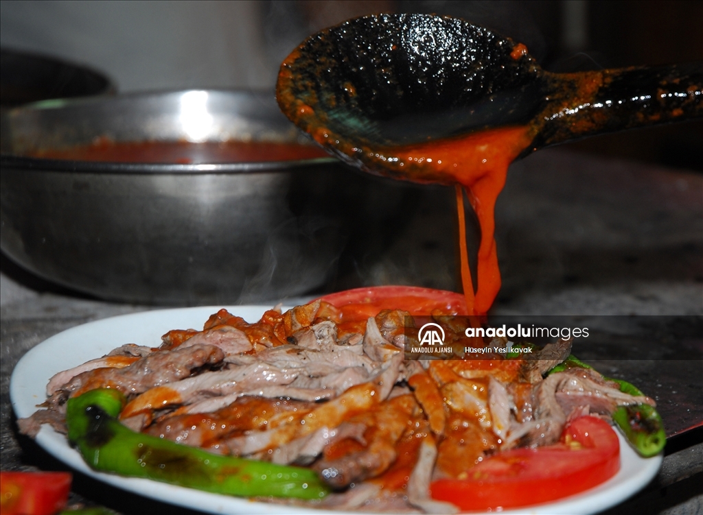 Bursa konuklarını dünyaca ünlü "İskender Kebabı" ile ağırlıyor