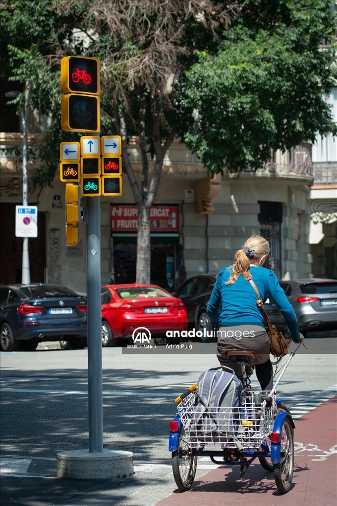 New traffic light system starts to operate in Barcelona