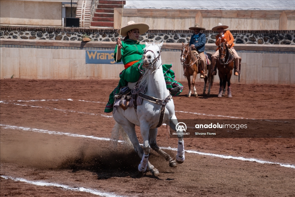 Charriera show in Mexico