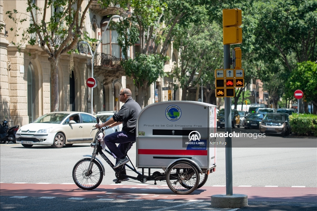 Barselona'daki bisiklet sürücüleri için yeni 'Tetris' trafik ışığı düzenlemesi